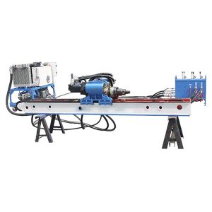 Echipament de foraj cu ancoră de tip split